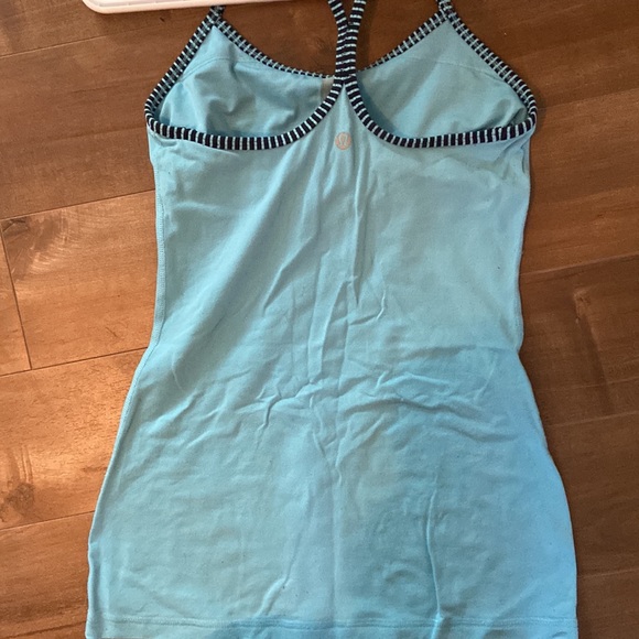 Lululemon size 4 tank top - Picture 2 of 5
